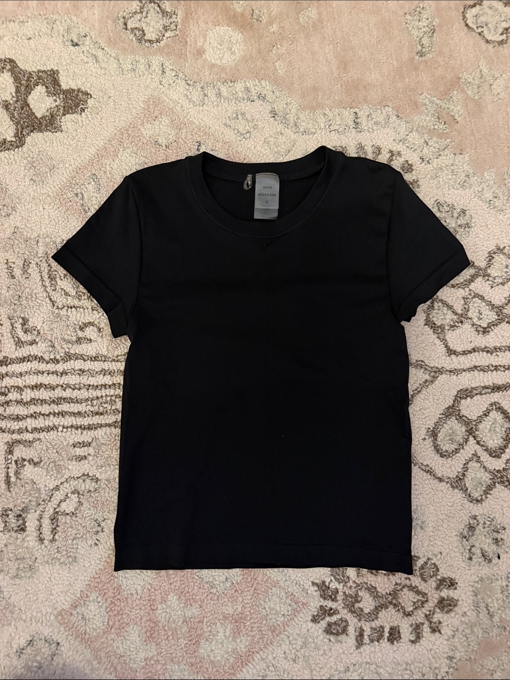 Aritzia Black Crop Tee